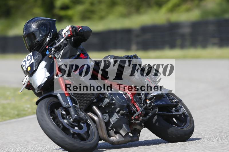 Archiv-2025/09 22.04.2025 Cornu Master School ADR/rot-rouge/99